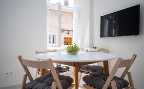 Max suite